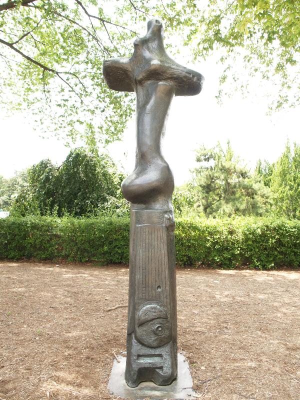 Washington, DC: Hirshhorn Museum and Sculpture Garden: Upright Motive No. 1: Glenkiln Cross (1955, cast 1956-1957, Henry Moore)