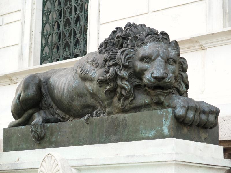 Washington, DC: Corcoran Gallery of Art (17th Street NW): Lion Awake (original marble 1792, bronze cast c 1860, sculptor Antonio Canova)
