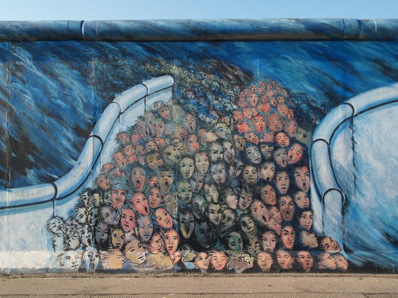 Berlin, Germany: East Side Gallery (Berlin Wall): Es geschah im November (It happened in November) (Kani Alavi)