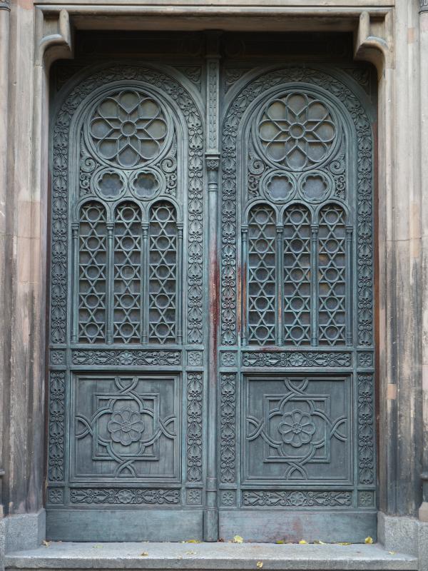 Berlin, Germany: Oranienburger Strasse: Neue Synagoge, door (1859-1866, designed by Eduard Knoblauch, completed by Friedrich August Stule; reconstructed 1989-1993)