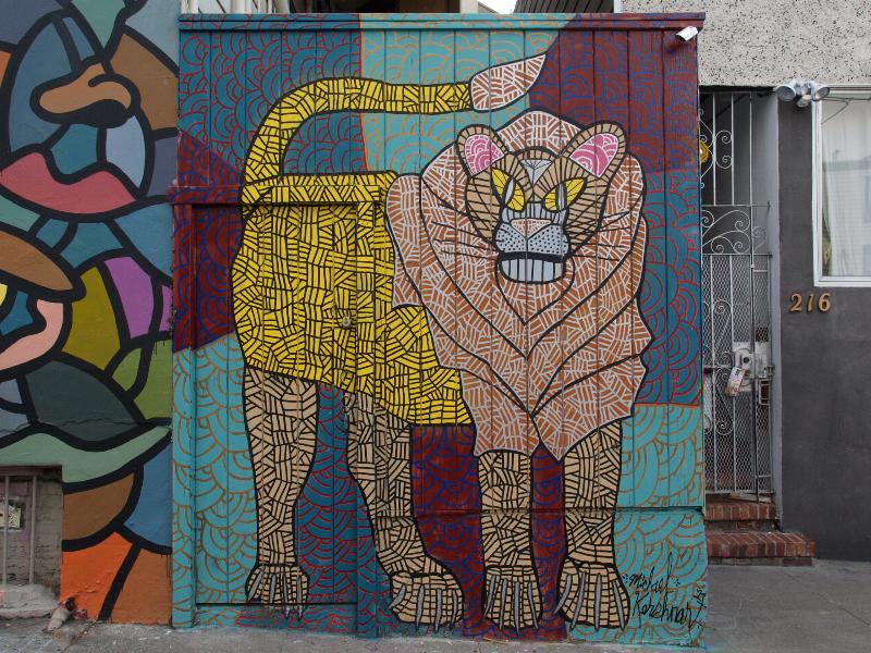 San Francisco, California (CA): Steiner Street at Haight Street: lion (2011, Michael Kershnarl)