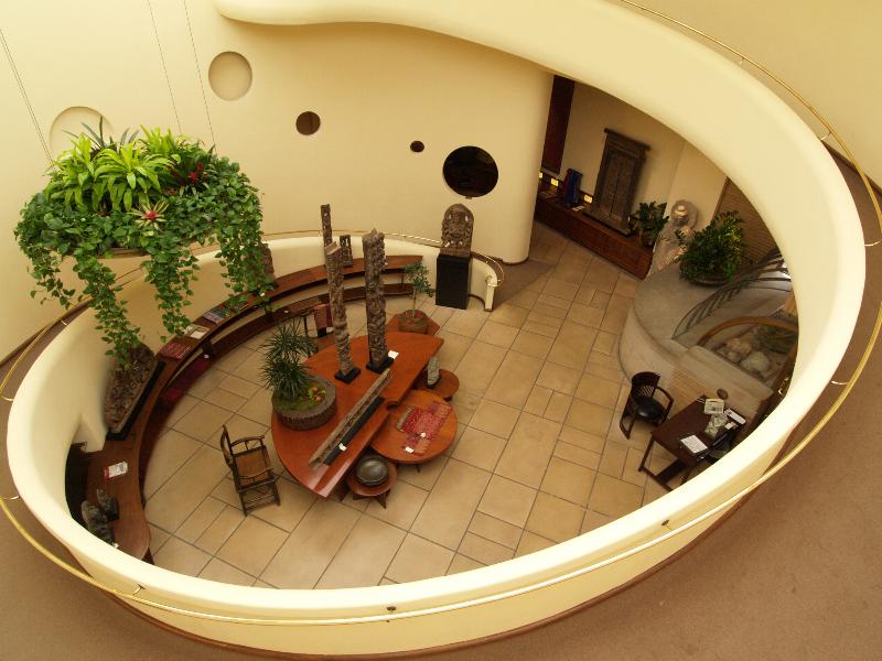 San Francisco, California (CA): Xanadu Gallery (was V.C. Morris Gift Store): interior (1943-1948, Frank Lloyd Wright)