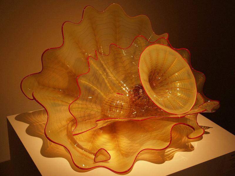 London, England: New Bond Street, Halcyon Gallery: Paris Yellow Persian Set with Red Lip Wraps (glass artist Dale Chihuly)