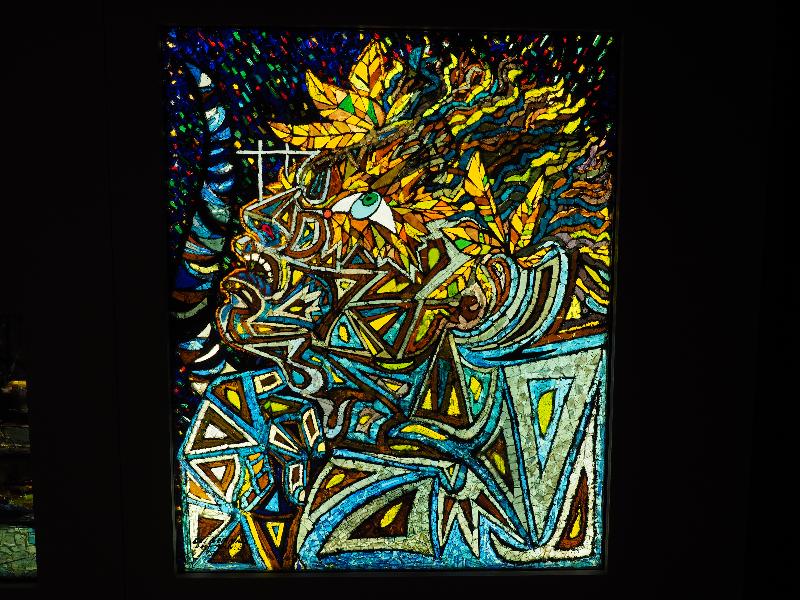 Corning, New York (NY): Corning Museum of Glass: Orphee aux feuillages (Orpheus in foliage) (about 1954, Jean Cocteau with assistance of Roger Malherbe-Navarre)