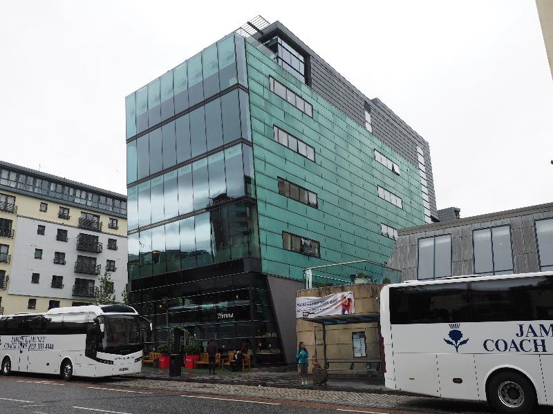 Edinburgh, Scotland: The Tun: view (1998-2002, Allan Murray Architects)