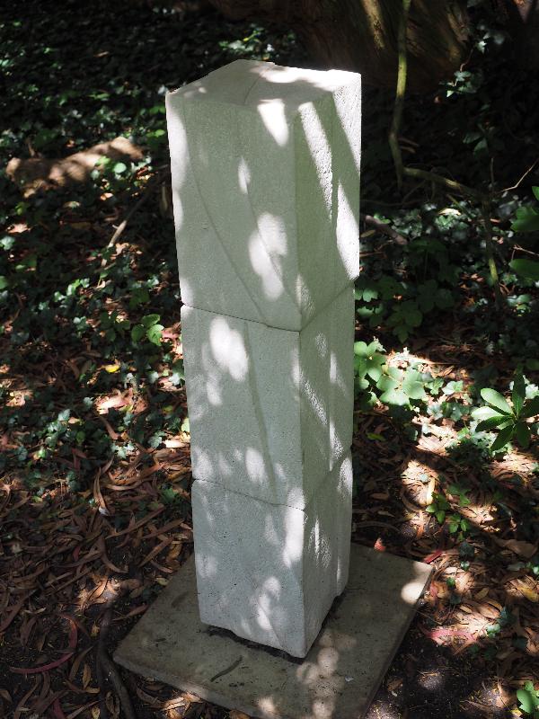 Cambridge, England: Jesus College: Column V (Kim Lin, Sculpture in the Close 2017)