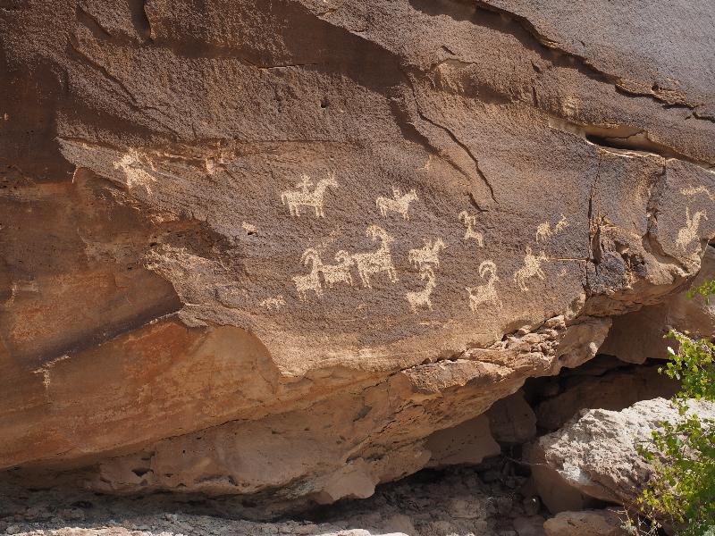 Arches National Park, Utah (UT): Delicate Arch Trail: rock art (between 1650 and 1850)