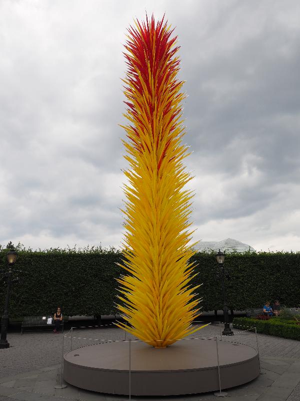Bronx, New York (NY): New York Botanical Garden: Scarlet and Yellow Icicle Tower (2013, Dale Chihuly)