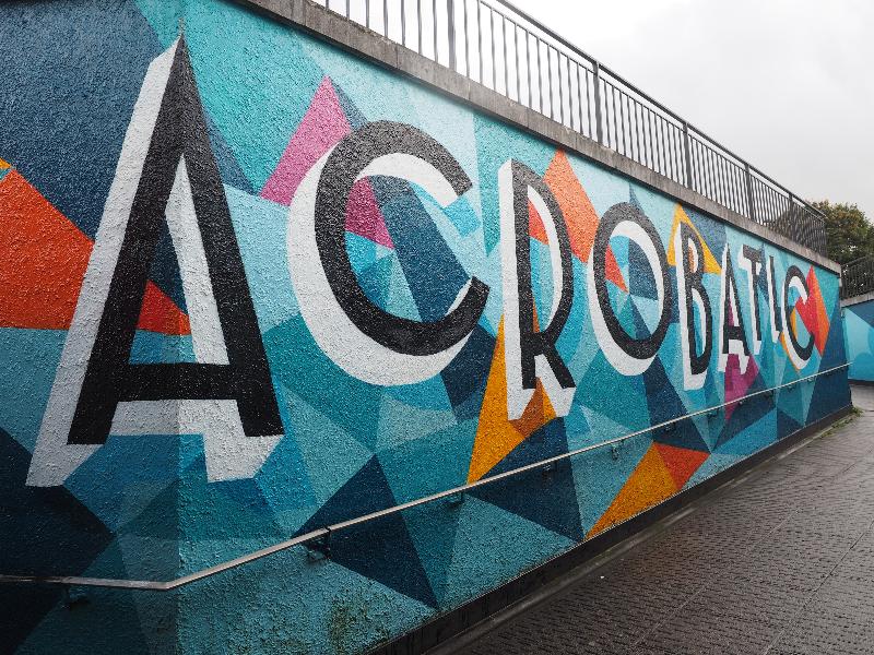 Newcastle-under-Lyme, England: Ryecroft / Liverpool Road subway: Acrobatic