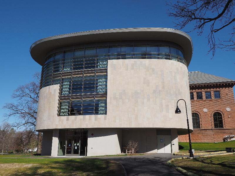 Northampton, Massachusetts (MA): Smith College: Neilson Library extension (2017-2021, Maya Lin)