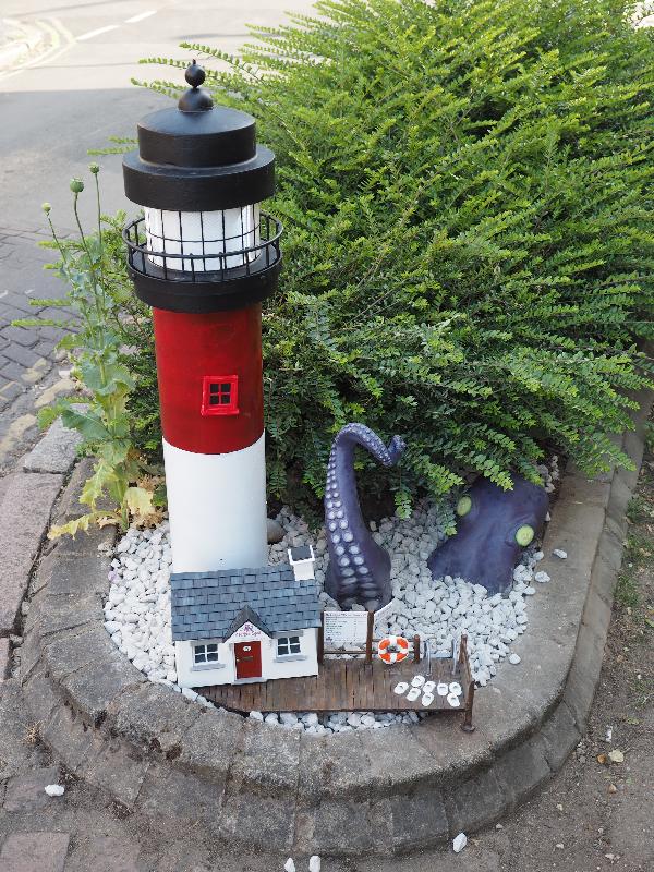 Cambridge, England: Sedgwick Street: lighthouse (2021, Dinky Doors)
