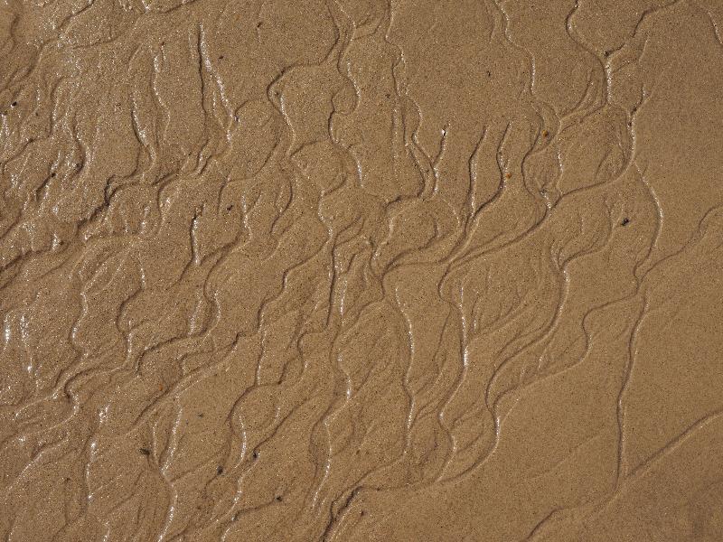 Wells-next-the-Sea, England: beach: small water channels in sand