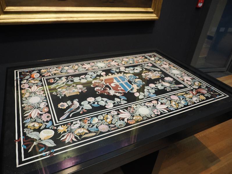 Amsterdam, Netherlands: Rijksmuseum: Table top with a coat of arms (1685, Giovanni Leoni)
