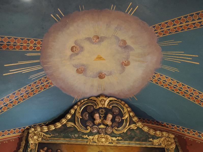 Cagnes-sur-Mer, France: Eglise Saint-Pierre et Saint-Paul: chancel ceiling decoration