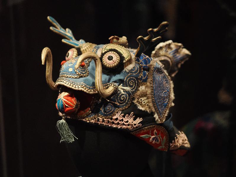 London, England: British Museum: child's hat in the form of a fish dragon (1850-1900, China)