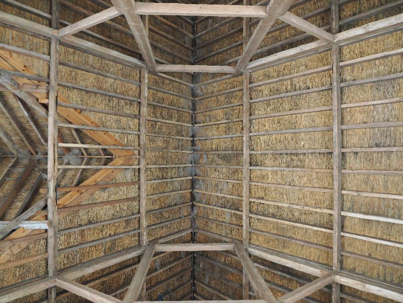 Wimpole, England: Wimpole Estate: large barn roof