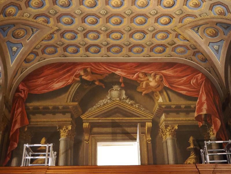 Wimpole, England: Wimpole Hall: decoration at back of chapel