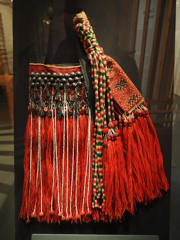 London, England: British Museum: bag (probably 1910s-1926, Kachin Hills)