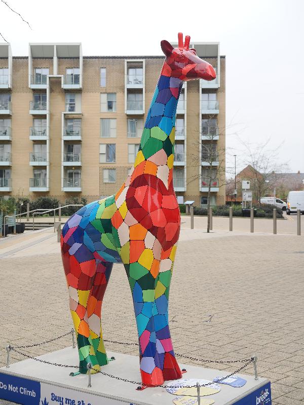 Cambridge, England: Station Road: King Hearted (Really Creative)