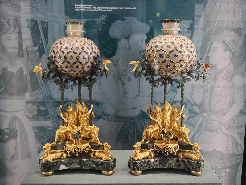 London, England: British Museum: Mughal huqqa bases (bases about 1700, Mughal India; mounts 1798, Paris)