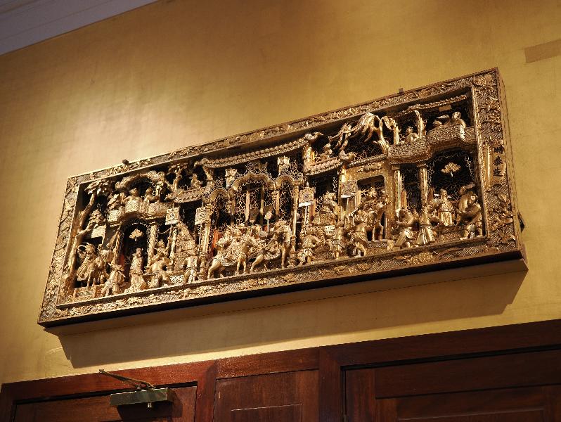 London, England: British Museum: carved gilt-wood panel (about 1700-1900, China)