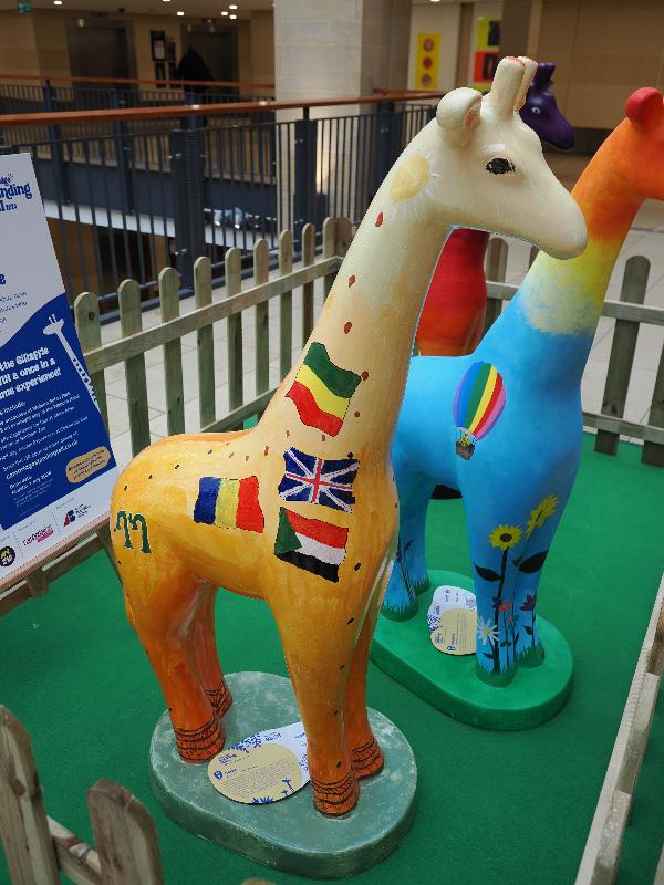 Cambridge, England: Grand Arcade: Sarah (Baca Charity)