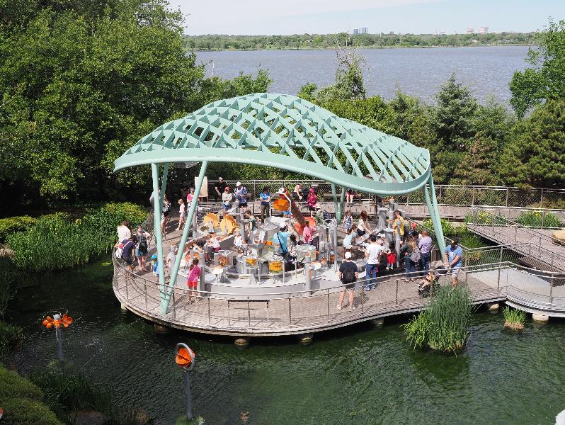 Dallas, Texas (TX): Dallas Arboretum & Botanical Gardens: water power display