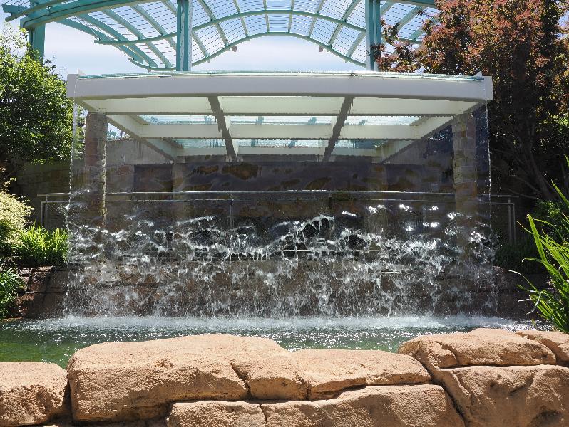 Dallas, Texas (TX): Dallas Arboretum & Botanical Gardens: waterfall