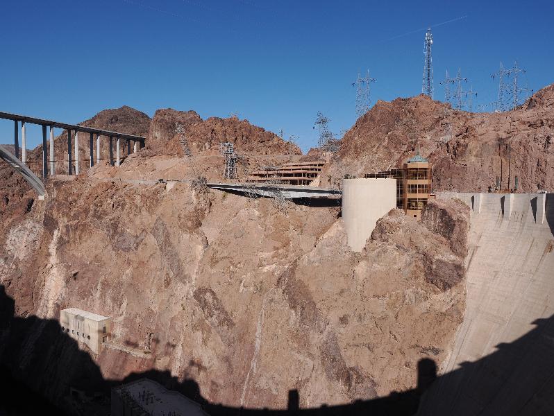 Hoover Dam, Nevada (NV) / Arizona (AZ): Hoover Dam Access Road: view towards parking garage and Visitor Center
