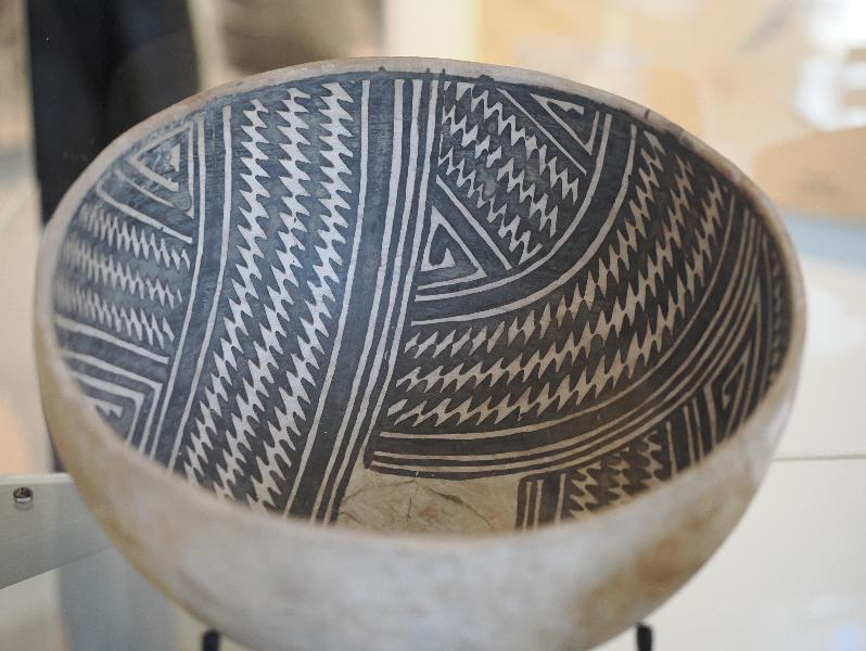 Flagstaff, Arizona (AZ): Museum of Northern Arizona: Tusayan black-on-white bowl