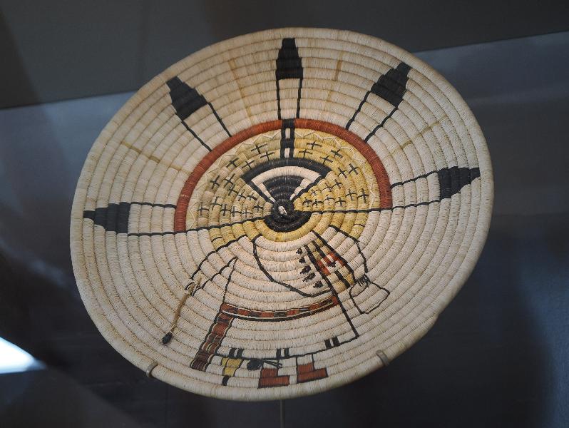 Flagstaff, Arizona (AZ): Museum of Northern Arizona: Poota (coiled plaque basket), Muy'ingwkatsina (Germinator Spirit Katina) (Gladys Kagenvema, Hopi, Songo\opavi village) (yucca and galleta grass)