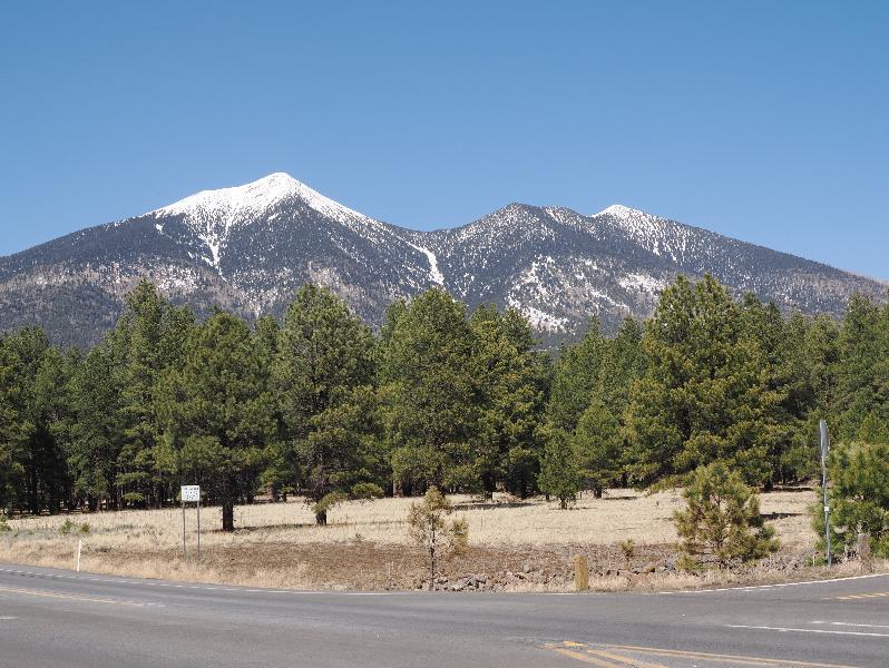 Flagstaff, Arizona (AZ): Rt 180: view of Mt Humphreys