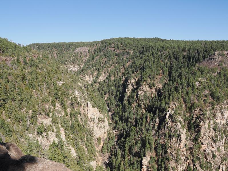 between Flagstaff and Sedona, Arizona (AZ): Oak Creek Vista: view east