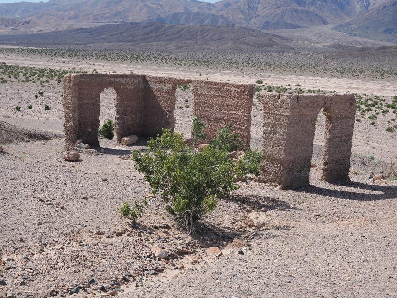 Death Valley National Park, California (CA): Ashford Mill: view of ruin