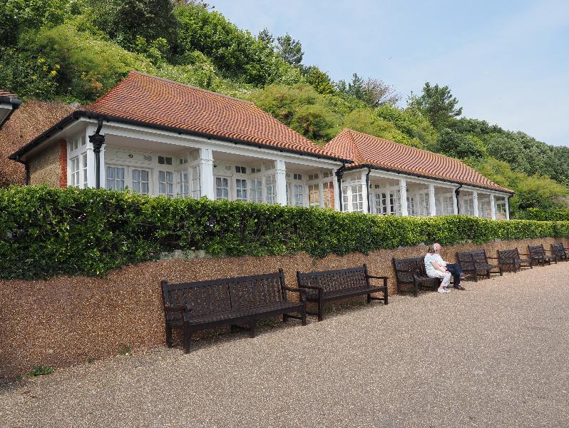 Eastbourne, England: Eastbourne Promenade: Holywell Chalets