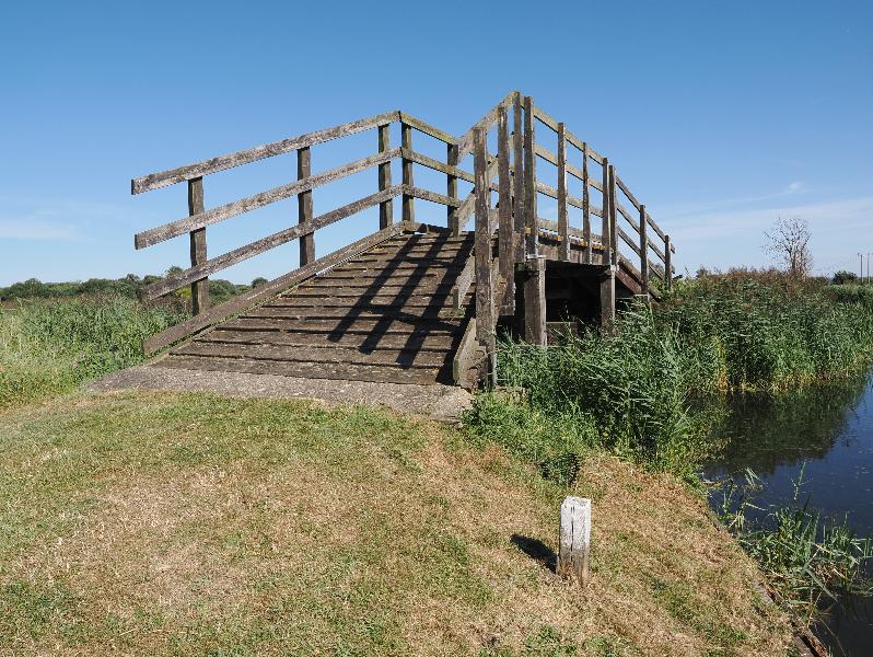 Upware, England: Burwell Lode: bridge over waterway