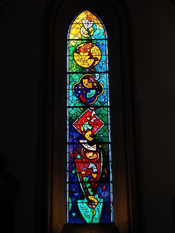 London, England: Southwark Cathedral: From Heaven to Earth (2012, Leifur Breidfjord)
