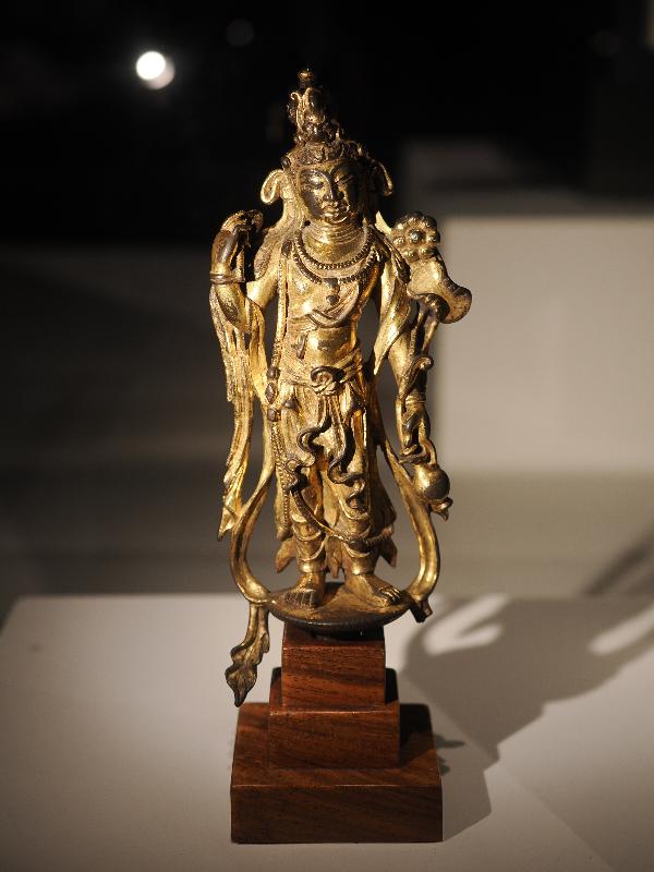 London, England: British Museum: bronze statue of the bodhisattva Padmapani (AD 1700s, China)