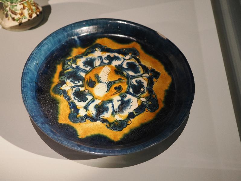 London, England: British Museum: tripod earthenware dish (AD 618-907)