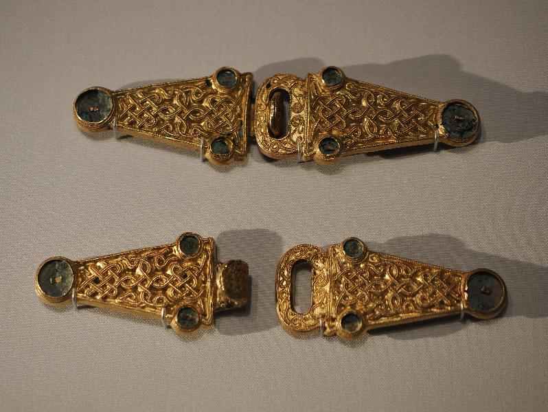 London, England: British Museum: gold clasps (late AD 500s - early 600s, Taplow, Buckinghamshire, England)