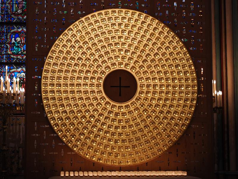 Paris, France: Notre-Dame Cathedral: reliquary shrine