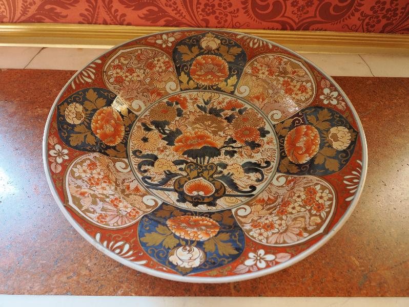 Ickworth, England: Ickworth House, Smoking Room: Chinese charger