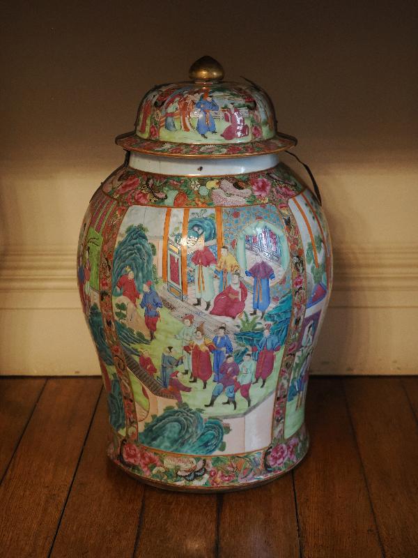 Ickworth, England: Ickworth House, Dining Room: Chinese vase
