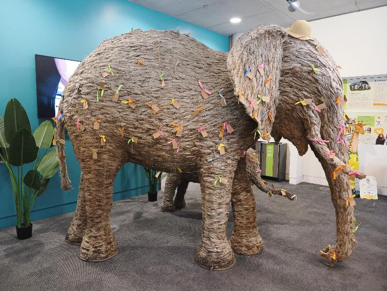 Norwich, England: The Forum: Rope Elephant (large)