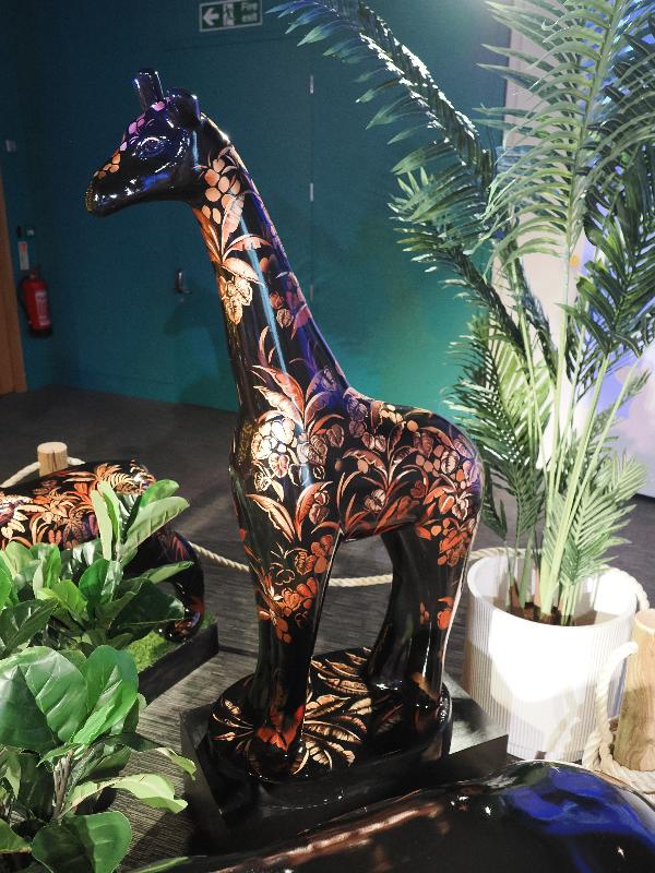 Norwich, England: The Forum: MINI Giraffe (Liobhan Alanna)