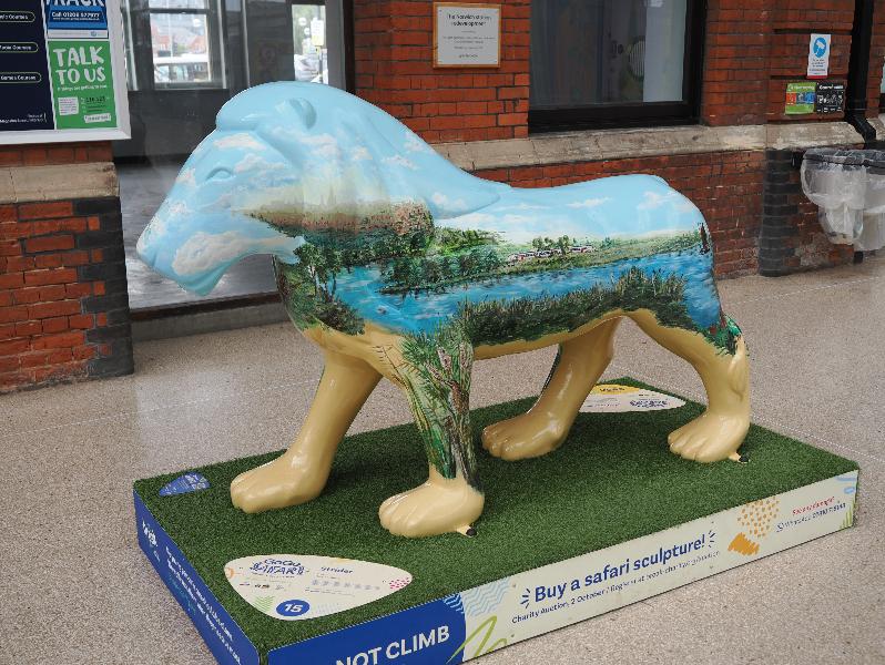 Norwich, England: Norwich Train Station Concourse: Strider (Rachel Butler)