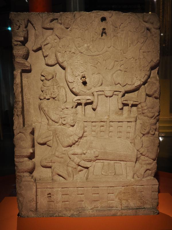 London, England: British Museum: Buddha represented symbolically (50-1 BC, Amaravati stupa, Andhra Pradesh, India)