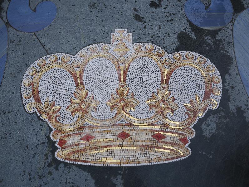 Stresa, Italy: Regina Palace Hotel: pavement mosaic