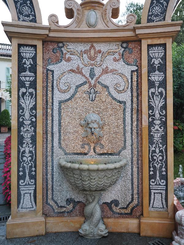 Stresa, Italy: Grand Hotel Des Iles Borromees: fountain