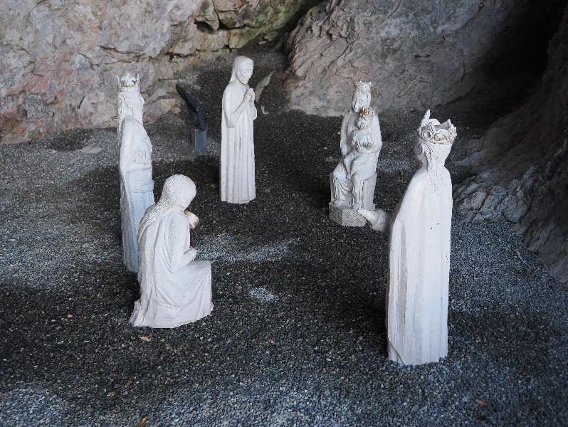 Santa Caterina del Sasso, Italy: hermitage: Adoration of the Magi (installed 1987, from Montepulciano)